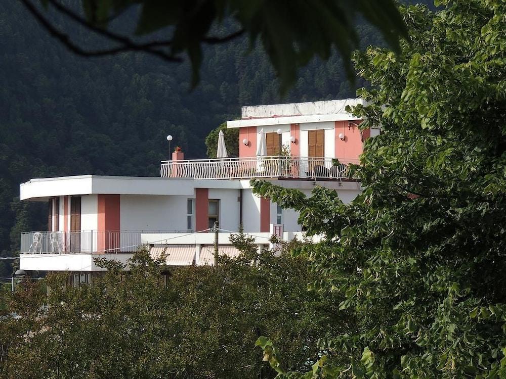 Albergo San Carlo Масса Екстер'єр фото