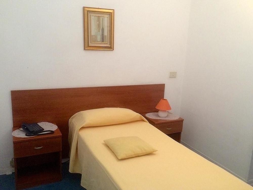 Albergo San Carlo Масса Екстер'єр фото